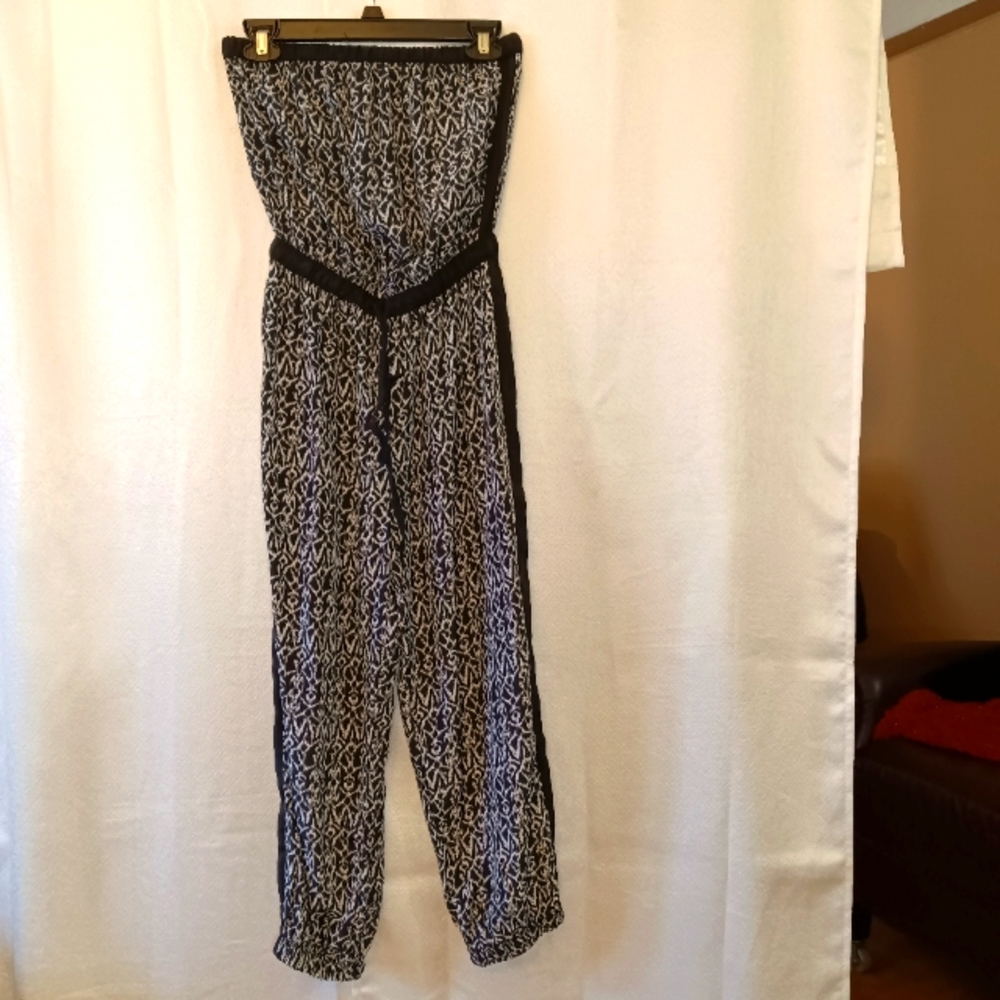 Jumpsuit elasticized top waist and ankle size med/lrg black and white airy